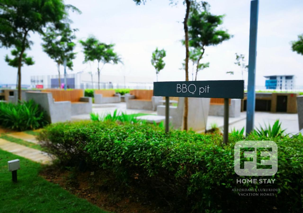 Netflix Wifi Trefoil Homestay Setia Alam Sacc Homestay Fe Shah Alam Ngoại thất bức ảnh